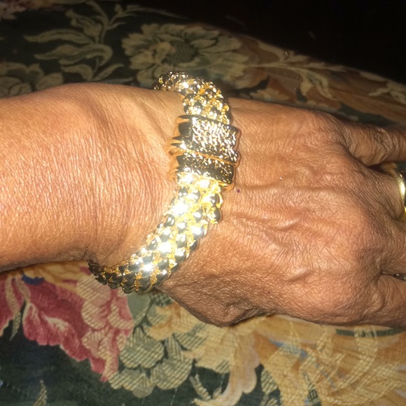 🏆🎉HOST PICK🎉🤩NWOT Vintage Bracelet🏆🙌🏽❣️ - Picture 6 of 6